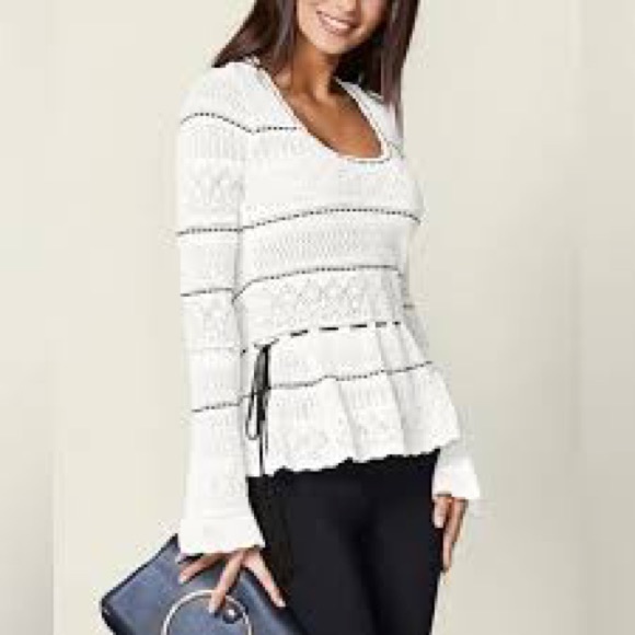 VENUS Tops - Venus White Intricately Patterned Bell Sleeve‎ Cinch Waist Blouse S